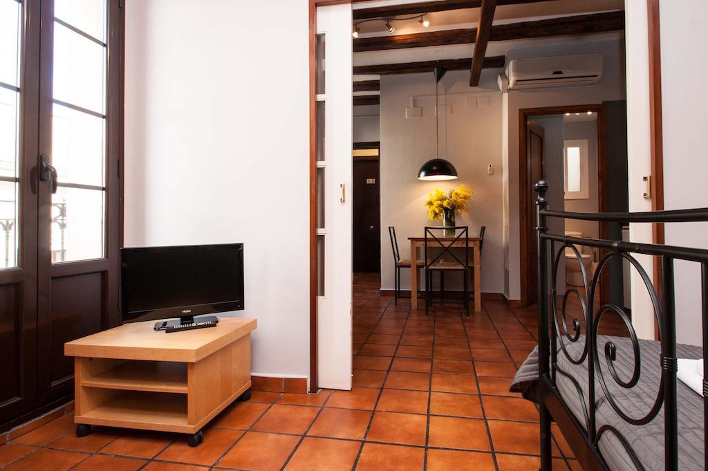 Plaza Real Apartments Barcelona Room photo